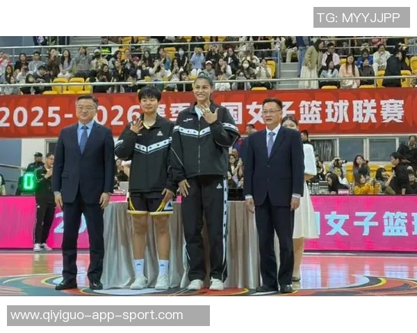 康大女篮佩奇领衔夺冠荣耀官方发布上赛季冠军戒指盛况